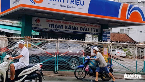 Điều hành xăng dầu vẫn loay hoay, lúng túng - Ảnh 1. Điều hành xăng dầu vẫn loay hoay, lúng túng - Ảnh 1.