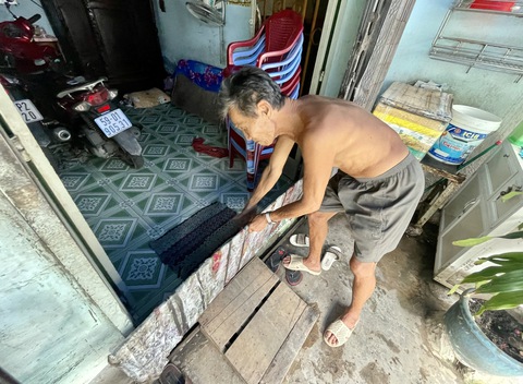 Nước ngập đỏ lòm đường Phan Anh, Tô Hiệu sau mưa: Vẫn chưa tìm ra nguyên nhân - Ảnh 2. Nước ngập đỏ lòm đường Phan Anh, Tô Hiệu sau mưa: Vẫn chưa tìm ra nguyên nhân - Ảnh 2.