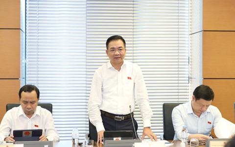 Thuật ngữ giao dịch đáng ngờ có làm khó người dân, doanh nghiệp? - Ảnh 2. Thuật ngữ giao dịch đáng ngờ có làm khó người dân, doanh nghiệp? - Ảnh 2.