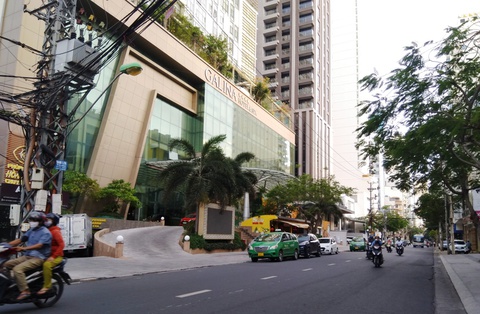 Nhiều khách sạn, nhà hàng trên đất quốc phòng ở Nha Trang chờ xử lý - Ảnh 1. Nhiều khách sạn, nhà hàng trên đất quốc phòng ở Nha Trang chờ xử lý - Ảnh 1.