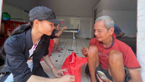 Hơi ấm người dưng - Kỳ 3: Tấm lòng của Thảo còi - Ảnh 1. Hơi ấm người dưng - Kỳ 3: Tấm lòng của Thảo còi - Ảnh 1.
