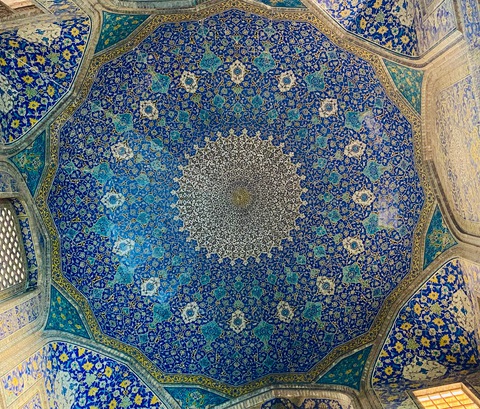 Choáng ngợp với những mái vòm cổ tích ở Iran - xứ sở Ba Tư diệu kỳ - Ảnh 11. Choáng ngợp với những mái vòm cổ tích ở Iran - xứ sở Ba Tư diệu kỳ - Ảnh 11.