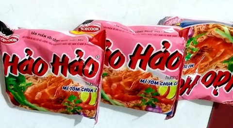Cảnh báo mua gói muối Hảo Hảo tôm chua cay xé từ gói mì khó đảm bảo chất lượng - Ảnh 1. Cảnh báo mua gói muối Hảo Hảo tôm chua cay xé từ gói mì khó đảm bảo chất lượng - Ảnh 1.