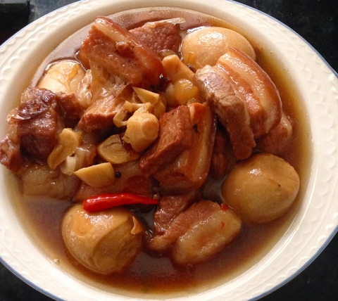 Ngoại tôi kho hột vịt - Ảnh 1. Ngoại tôi kho hột vịt - Ảnh 1.