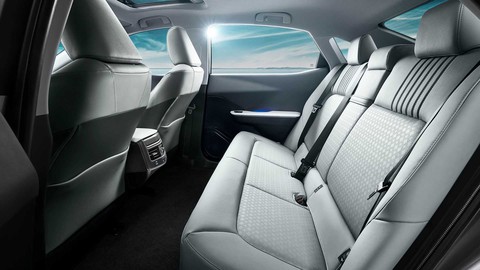 Toyota ra mắt sedan điện đầu tiên: Hợp tác với Trung Quốc, chạy 600km/sạc - Ảnh 5. Toyota ra mắt sedan điện đầu tiên: Hợp tác với Trung Quốc, chạy 600km/sạc - Ảnh 5.