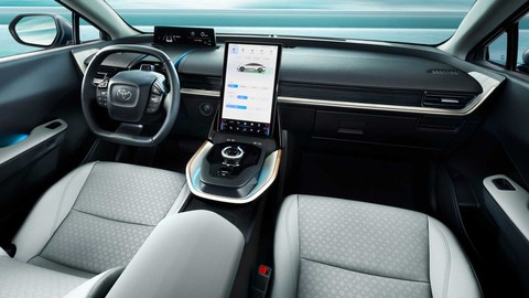 Toyota ra mắt sedan điện đầu tiên: Hợp tác với Trung Quốc, chạy 600km/sạc - Ảnh 4. Toyota ra mắt sedan điện đầu tiên: Hợp tác với Trung Quốc, chạy 600km/sạc - Ảnh 4.
