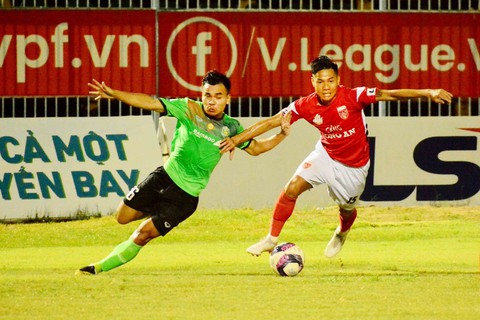 Cầu thủ Cần Thơ dọa bỏ giải, các đội đua thăng hạng V-League 2023 lo sốt vó - Ảnh 1. Cầu thủ Cần Thơ dọa bỏ giải, các đội đua thăng hạng V-League 2023 lo sốt vó - Ảnh 1.