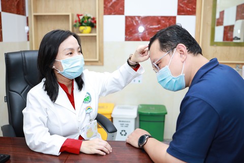 Đàn ông con trai tuổi 30 đã đầu hói, body giảm tông, trị được không? - Ảnh 1. Đàn ông con trai tuổi 30 đã đầu hói, body giảm tông, trị được không? - Ảnh 1.