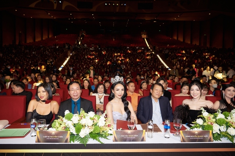Hoa hậu Ngọc Diễm nhắn gửi gì đến các thí sinh Hoa hậu Du lịch Việt Nam 2022 trước giờ G? - Ảnh 5. Hoa hậu Ngọc Diễm nhắn gửi gì đến các thí sinh Hoa hậu Du lịch Việt Nam 2022 trước giờ G? - Ảnh 5.