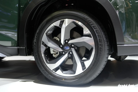 Subaru Forester 2023 giá từ 969 triệu đồng tại Việt Nam: Thiết kế mới, thêm công nghệ an toàn - Ảnh 8. Subaru Forester 2023 giá từ 969 triệu đồng tại Việt Nam: Thiết kế mới, thêm công nghệ an toàn - Ảnh 8.