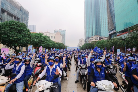 Người trung niên, cao tuổi đi phượt: ‘Chuyến đi của thanh xuân’ - Ảnh 1. Người trung niên, cao tuổi đi phượt: ‘Chuyến đi của thanh xuân’ - Ảnh 1.