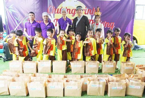Mondelez Kinh Đô hỗ trợ 9,6 tỉ đồng thực phẩm cho cộng đồng - Ảnh 1. Mondelez Kinh Đô hỗ trợ 9,6 tỉ đồng thực phẩm cho cộng đồng - Ảnh 1.