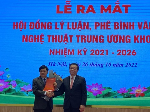 Ông Nguyễn Thế Kỷ tiếp tục làm chủ tịch Hội đồng Lý luận, phê bình văn học nghệ thuật trung ương - Ảnh 1. Ông Nguyễn Thế Kỷ tiếp tục làm chủ tịch Hội đồng Lý luận, phê bình văn học nghệ thuật trung ương - Ảnh 1.