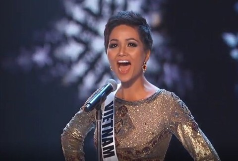 Miss Universe vừa đổi chủ, HHen Niê được trao ngay danh hiệu á hậu 3 - Ảnh 4. Miss Universe vừa đổi chủ, HHen Niê được trao ngay danh hiệu á hậu 3 - Ảnh 4.