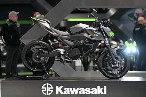 Kawasaki nhá hàng mô tô điện 125cc nhưng thiết kế như mô tô phân khối lớn - Ảnh 1. Kawasaki nhá hàng mô tô điện 125cc nhưng thiết kế như mô tô phân khối lớn - Ảnh 1.