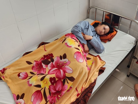 Công an triệu tập 6 học sinh, thanh niên đánh hội đồng nữ sinh lớp 7 - Ảnh 1. Công an triệu tập 6 học sinh, thanh niên đánh hội đồng nữ sinh lớp 7 - Ảnh 1.