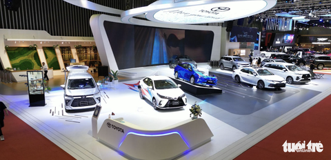 Toyota tung toàn ‘hàng độc’ chào VMS 2022: Veloz Cross lắp ráp, mổ Prius - Ảnh 1. Toyota tung toàn ‘hàng độc’ chào VMS 2022: Veloz Cross lắp ráp, mổ Prius - Ảnh 1.