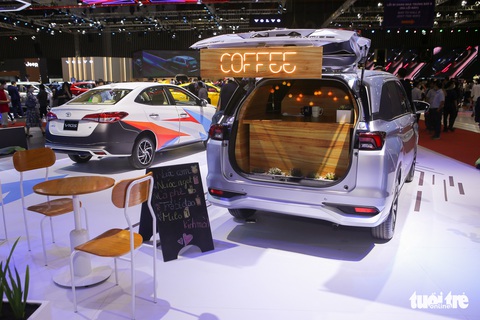 Toyota tung toàn ‘hàng độc’ chào VMS 2022: Veloz Cross lắp ráp, mổ Prius - Ảnh 11. Toyota tung toàn ‘hàng độc’ chào VMS 2022: Veloz Cross lắp ráp, mổ Prius - Ảnh 11.