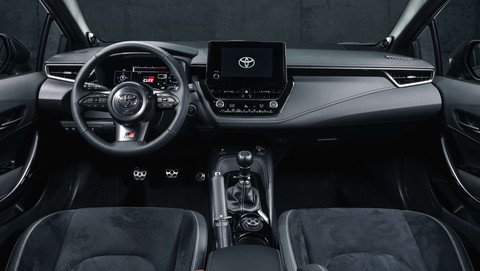 Toyota Corolla hiệu suất cao sẽ có mặt tại ASEAN từ tháng 12 - Ảnh 2. Toyota Corolla hiệu suất cao sẽ có mặt tại ASEAN từ tháng 12 - Ảnh 2.