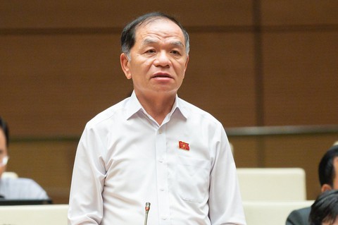 Đại biểu Quốc hội đề nghị tổng rà soát bằng thạc sĩ, tiến sĩ của cán bộ - Ảnh 1. Đại biểu Quốc hội đề nghị tổng rà soát bằng thạc sĩ, tiến sĩ của cán bộ - Ảnh 1.