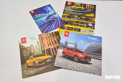 Catalogue của các hãng xe tại VMS 2022: Không phải hãng nào cũng đầu tư chỉn chu - Ảnh 17. Catalogue của các hãng xe tại VMS 2022: Không phải hãng nào cũng đầu tư chỉn chu - Ảnh 17.