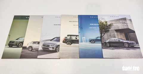 Catalogue của các hãng xe tại VMS 2022: Không phải hãng nào cũng đầu tư chỉn chu - Ảnh 10. Catalogue của các hãng xe tại VMS 2022: Không phải hãng nào cũng đầu tư chỉn chu - Ảnh 10.