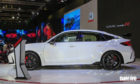 Honda Civic Type R - Xe số sàn nhưng phanh tay điện tử duy nhất tại VMS 2022 - Ảnh 2. Honda Civic Type R - Xe số sàn nhưng phanh tay điện tử duy nhất tại VMS 2022 - Ảnh 2.