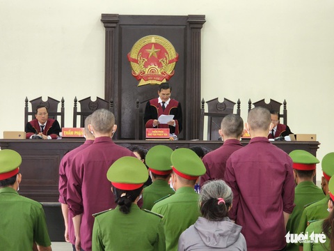 Công an Long An thông báo kết quả ADN đến những người trong ‘tịnh thất Bồng Lai’ - Ảnh 1. Công an Long An thông báo kết quả ADN đến những người trong ‘tịnh thất Bồng Lai’ - Ảnh 1.