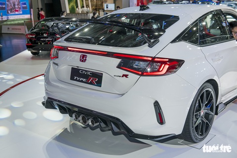 Honda Civic Type R - Xe số sàn nhưng phanh tay điện tử duy nhất tại VMS 2022 - Ảnh 6. Honda Civic Type R - Xe số sàn nhưng phanh tay điện tử duy nhất tại VMS 2022 - Ảnh 6.