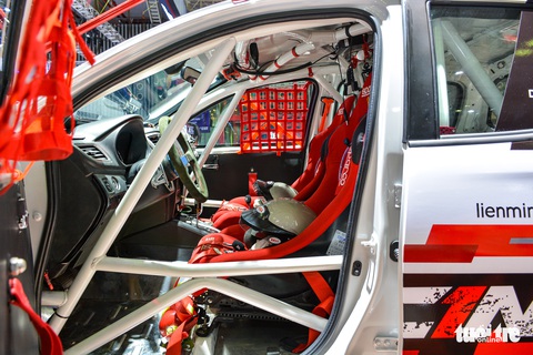 Mitsubishi Triton AKA Racing - Bán tải đi đua quốc tế duy nhất tại VMS 2022 - Ảnh 10. Mitsubishi Triton AKA Racing - Bán tải đi đua quốc tế duy nhất tại VMS 2022 - Ảnh 10.