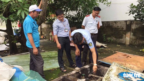 Nông dân miền Tây khốn khổ vì thiếu xăng - Ảnh 1. Nông dân miền Tây khốn khổ vì thiếu xăng - Ảnh 1.