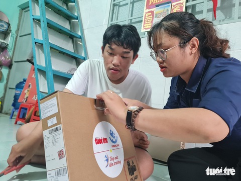 Cậu trò nghèo học ké máy tính đỗ ngành công nghệ thông tin: ‘Ngày mai con khỏi qua nhà bạn học ké - Ảnh 2. Cậu trò nghèo học ké máy tính đỗ ngành công nghệ thông tin: ‘Ngày mai con khỏi qua nhà bạn học ké - Ảnh 2.