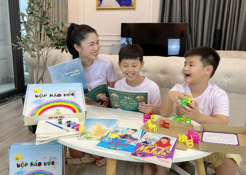 Hộp Háo Hức - Startup giáo dục rèn luyện thói quen đọc sách cho trẻ - Ảnh 1. Hộp Háo Hức - Startup giáo dục rèn luyện thói quen đọc sách cho trẻ - Ảnh 1.