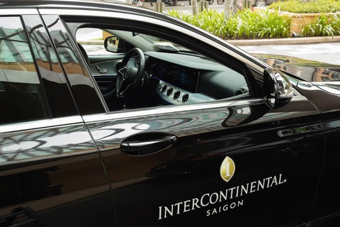 Mercedes-Benz Việt Nam bàn giao lô xe E180 cho khách sạn InterContinental Saigon - Ảnh 3. Mercedes-Benz Việt Nam bàn giao lô xe E180 cho khách sạn InterContinental Saigon - Ảnh 3.