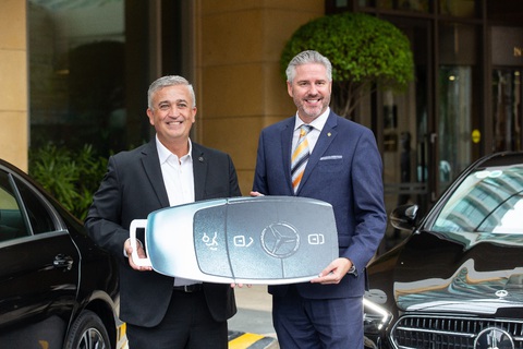 Mercedes-Benz Việt Nam bàn giao lô xe E180 cho khách sạn InterContinental Saigon - Ảnh 4. Mercedes-Benz Việt Nam bàn giao lô xe E180 cho khách sạn InterContinental Saigon - Ảnh 4.