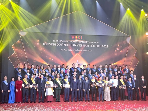 Doanh nhân Việt Nam tiêu biểu năm 2022’ vinh danh CEO Generali Việt Nam - Ảnh 5. Doanh nhân Việt Nam tiêu biểu năm 2022’ vinh danh CEO Generali Việt Nam - Ảnh 5.