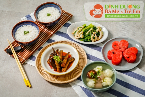 Ngân hàng thực đơn cân bằng dinh dưỡng cho bà mẹ và trẻ em - Ảnh 1. Ngân hàng thực đơn cân bằng dinh dưỡng cho bà mẹ và trẻ em - Ảnh 1.