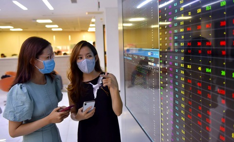 Thấy gì khi “núi’ vốn các công ty chứng khoán tăng bằng lần - Ảnh 1. Nhiều công ty chứng khoán có tốc độ tăng vốn nhanh - Ảnh: THU HUỆ