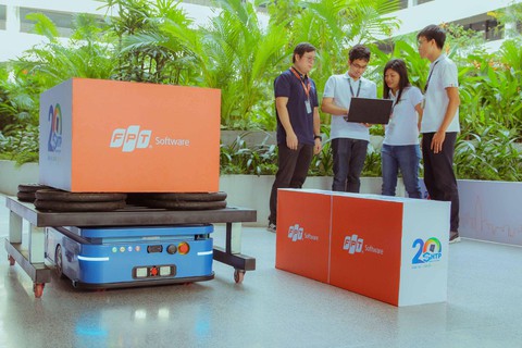 Robot tự hành trong sản xuất công nghiệp đầu tiên do người Việt chế tạo - Ảnh 1. Robot tự hành trong sản xuất công nghiệp đầu tiên do người Việt chế tạo - Ảnh 1.