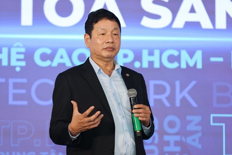 Robot tự hành trong sản xuất công nghiệp đầu tiên do người Việt chế tạo - Ảnh 3. Robot tự hành trong sản xuất công nghiệp đầu tiên do người Việt chế tạo - Ảnh 3.