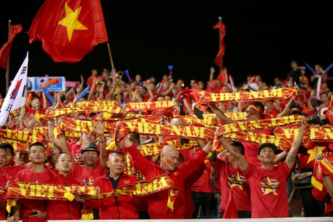 Pau FC không đồng ý cho Quang Hải dự AFF Cup 2022, đội tuyển Việt Nam đá trên sân Mỹ Đình - Ảnh 2. Pau FC không đồng ý cho Quang Hải dự AFF Cup 2022, đội tuyển Việt Nam đá trên sân Mỹ Đình - Ảnh 2.