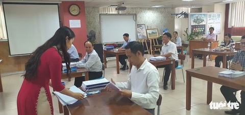 Sáng nay 29-10, bắt đầu thi tuyển hiệu phó trường phổ thông ở TP.HCM - Ảnh 1. Sáng nay 29-10, bắt đầu thi tuyển hiệu phó trường phổ thông ở TP.HCM - Ảnh 1.