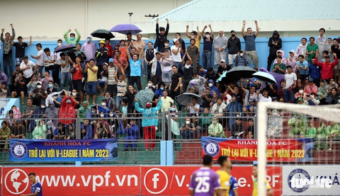 CLB Khánh Hòa thăng hạng V-League trở lại - Ảnh 2. CLB Khánh Hòa thăng hạng V-League trở lại - Ảnh 2.