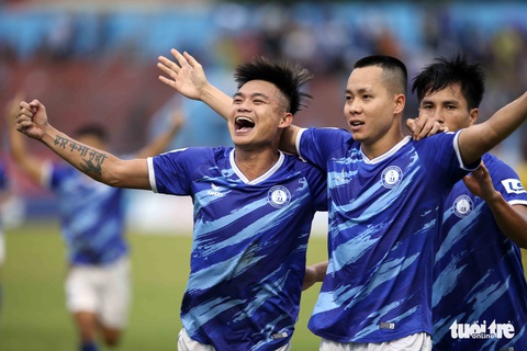 CLB Khánh Hòa thăng hạng V-League trở lại - Ảnh 1. CLB Khánh Hòa thăng hạng V-League trở lại - Ảnh 1.