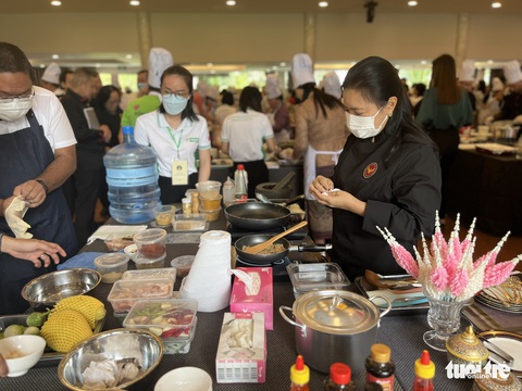 Du lịch ẩm thực qua món ngon của các gia đình ngoại giao - Ảnh 4. Du lịch ẩm thực qua món ngon của các gia đình ngoại giao - Ảnh 4.
