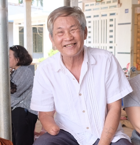 Hơi ấm người dưng - Kỳ 6: Cha, con và những chuyến đi về phía tình người - Ảnh 1. Hơi ấm người dưng - Kỳ 6: Cha, con và những chuyến đi về phía tình người - Ảnh 1.