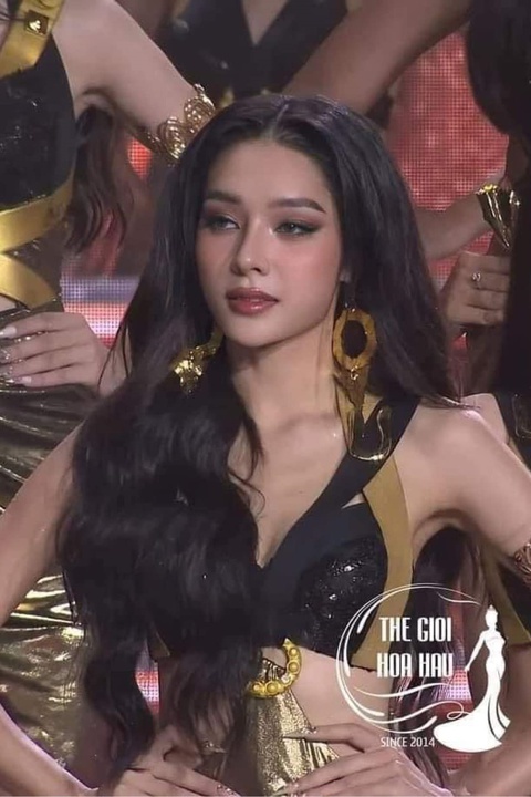Ảnh trước phẫu thuật thẩm mỹ của Miss Grand Thái Bình gây bão - Ảnh 1. Ảnh trước phẫu thuật thẩm mỹ của Miss Grand Thái Bình gây bão - Ảnh 1.