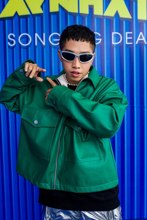 Nhã Phương tặng quà cho đồng bào miền Trung; Quang Lê, Quang Hà lần đầu song ca - Ảnh 4. Nhã Phương tặng quà cho đồng bào miền Trung; Quang Lê, Quang Hà lần đầu song ca - Ảnh 4.