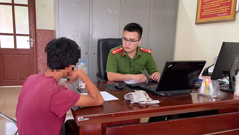 Bé gái 6 tuổi bị hai thiếu niên 13 và 15 tuổi cùng xóm xâm hại tình dục - Ảnh 1. Bé gái 6 tuổi bị hai thiếu niên 13 và 15 tuổi cùng xóm xâm hại tình dục - Ảnh 1.
