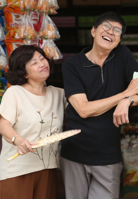 Phi Phụng tiết lộ bí quyết làm nóc nhà bá đạo của NSND Thanh Điền - Ảnh 3. Phi Phụng tiết lộ bí quyết làm nóc nhà bá đạo của NSND Thanh Điền - Ảnh 3.